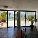 Sunny 3bed In The With The Ocean View On The 1st Coastline Apartamento