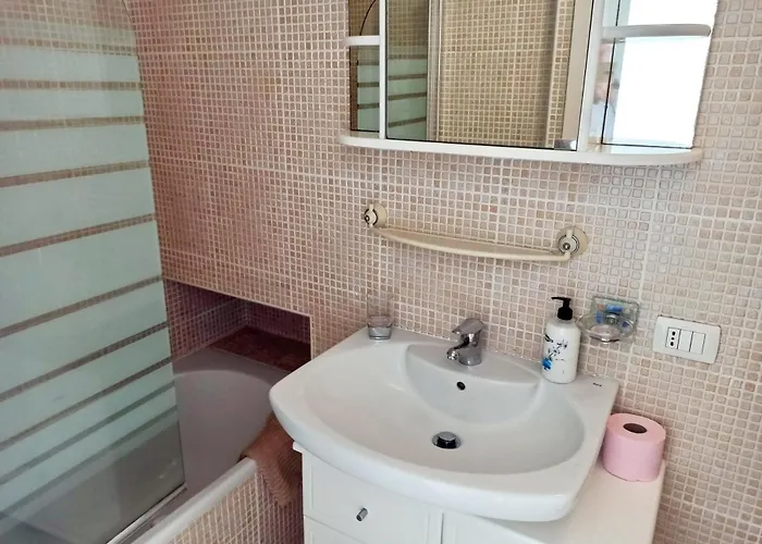 Sunny 3bed In The With The Ocean View On The 1st Coastline * أذيخي